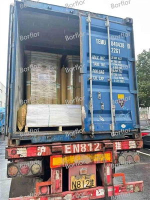 Expediere de containere noi de podele din vinly cu model de piatră în Malaezia